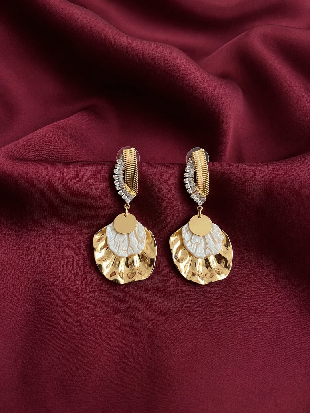 Seashell Gold Earrings