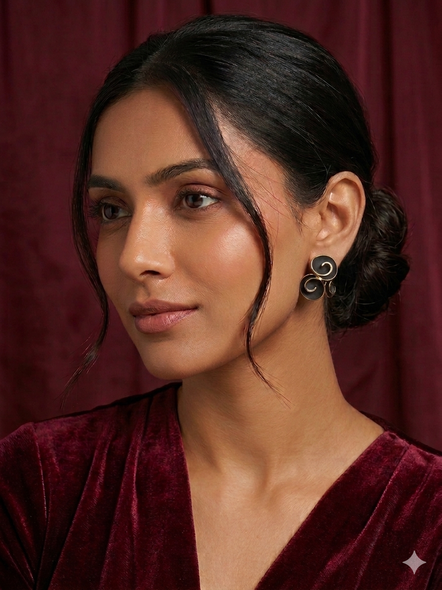 Gold Swirl Stud