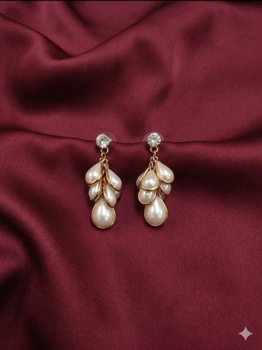 Grape-Style Pearl Earring