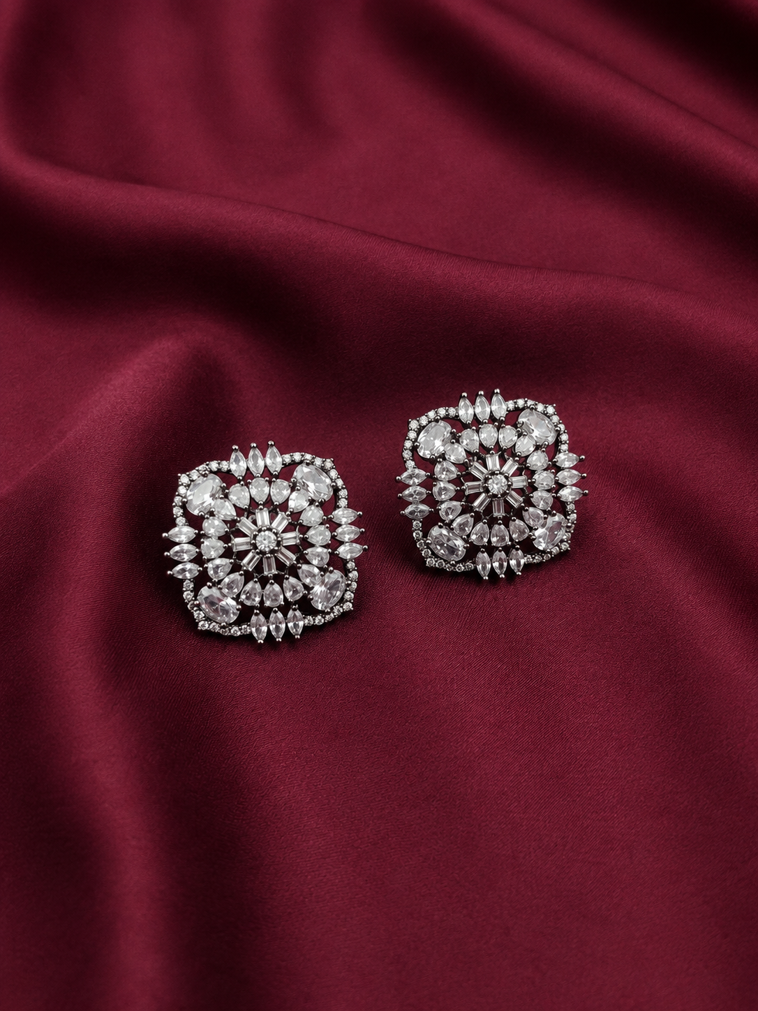Ishhaara Silver Stud