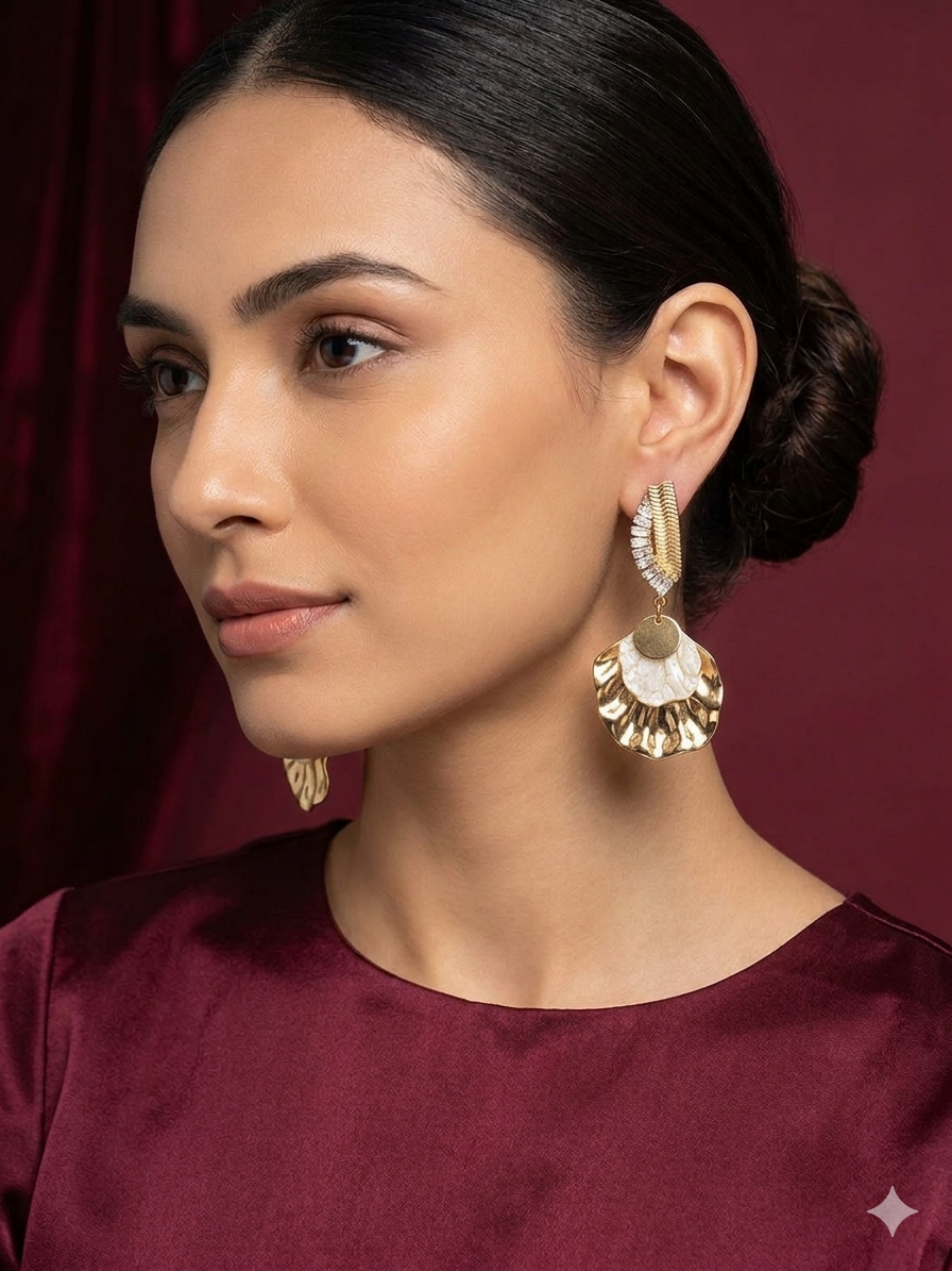 Seashell Gold Earrings