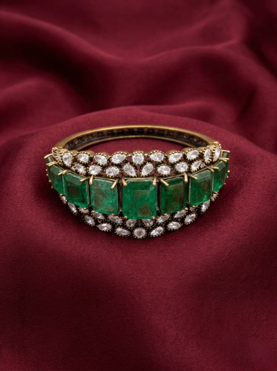 Verdant Aura Bracelet