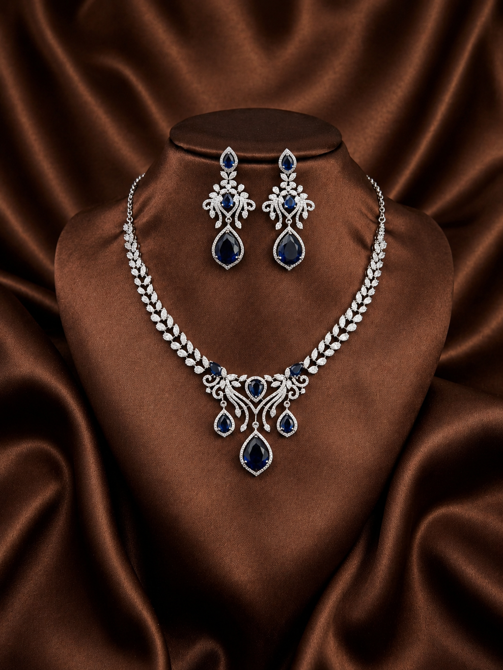 zirconia necklace with  sapphire